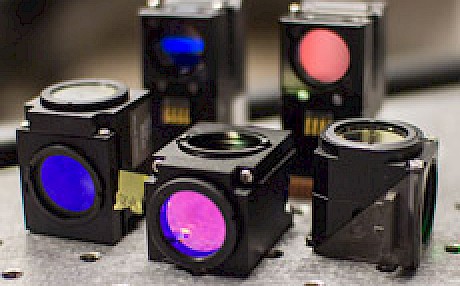 荧光显微镜知识:用合适的滤光片捕获荧光信号