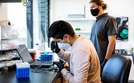 研究人员开发出使细胞能够与计算机对话的Nanopore-Tal技术